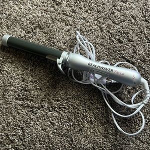 Beachwaver Pro 1.25 curling iron